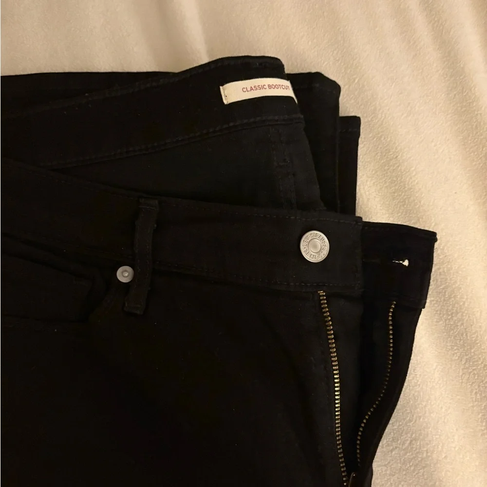 Levi's Classic Bootcut Black Denim Women’s Jeans. New without tags - Picture 4 of 5